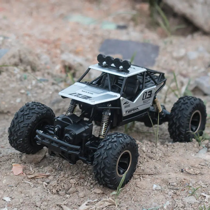 1:16 Alloy Four-Wheel Drive Big Foot 2.4G Remote Control Crawler smallstone